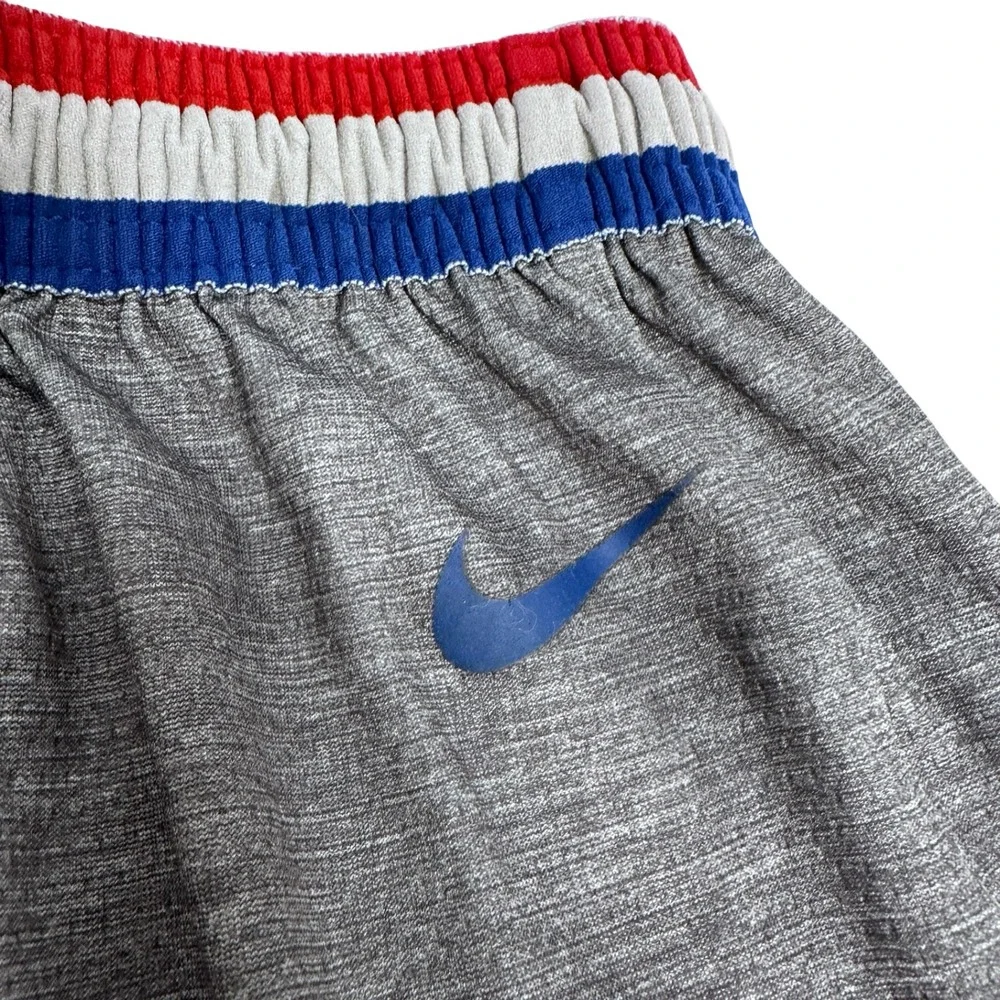 Nike **minor discoloration